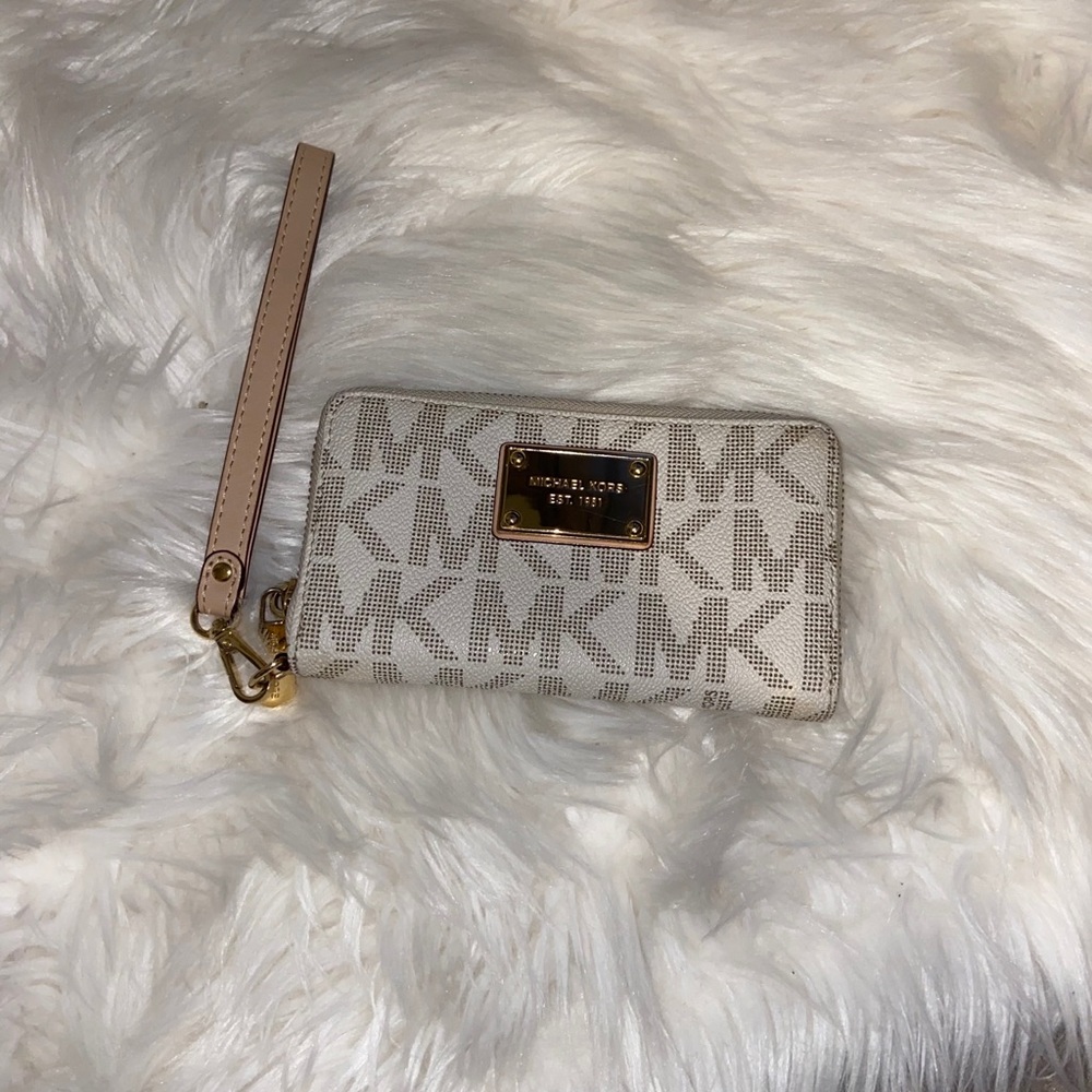 Michael Kors Wristlet